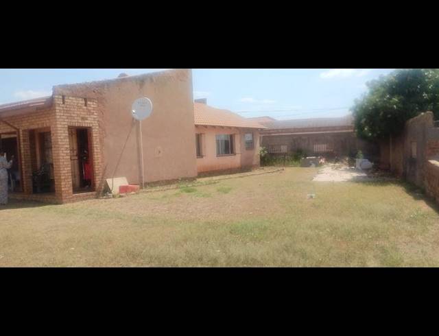 3 BEDROOM HOUSE FOR SALE IN SOSHANGUVE GG